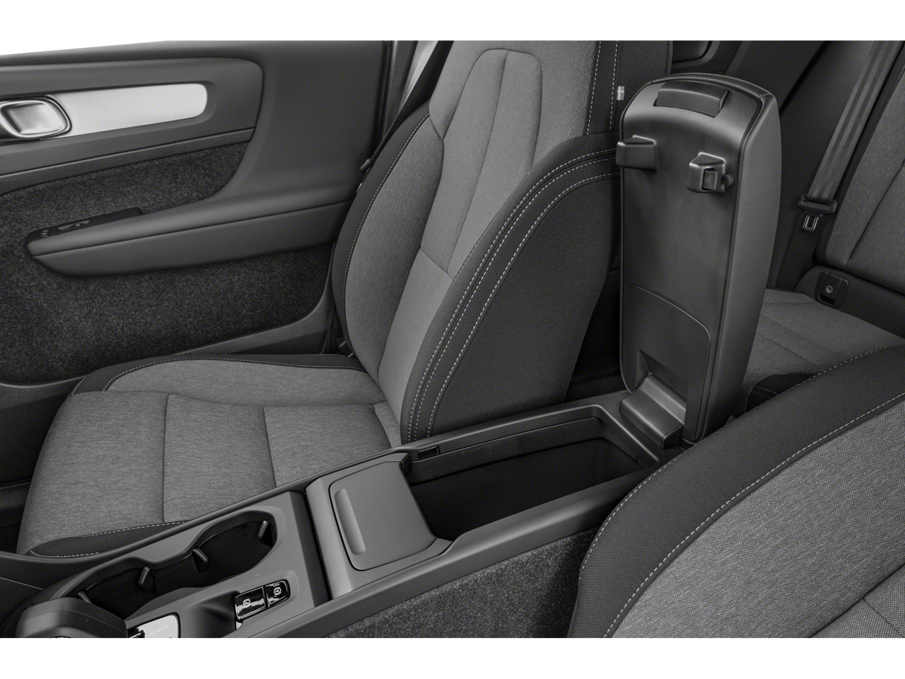 2024 Volvo XC40 B5 Plus Bright Theme