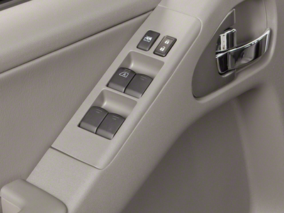 2010 Nissan Frontier LE