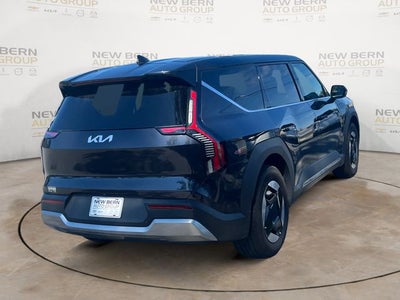 2026 Kia EV9 Light Long Range