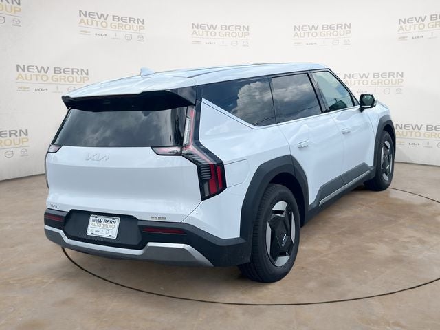 2026 Kia EV9 Light Long Range