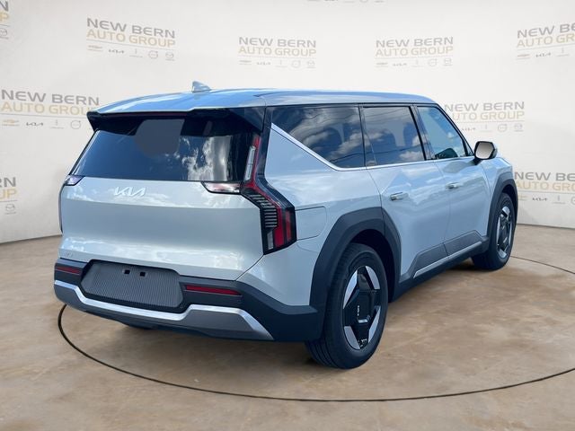 2026 Kia EV9 Light Long Range
