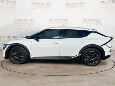 2025 Kia EV6 Light