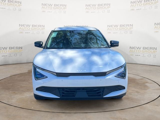2025 Kia EV6 Light