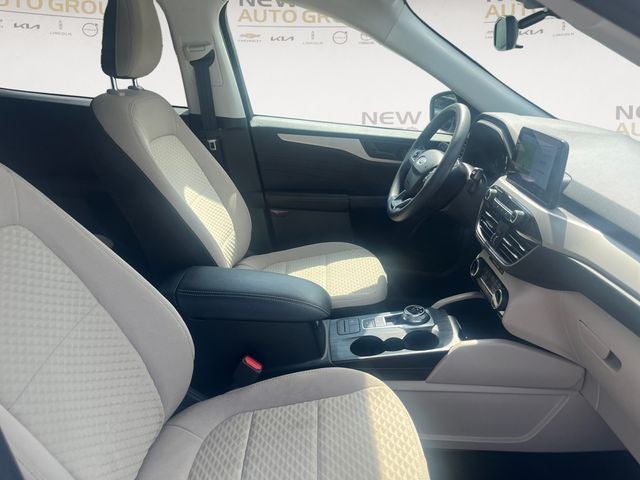 2022 Ford Escape Hybrid SE