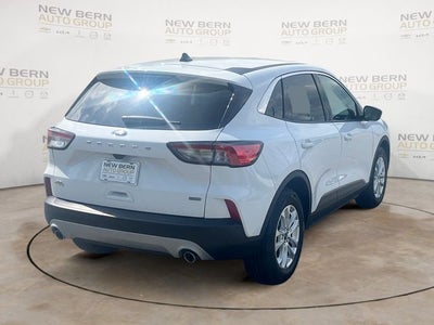 2022 Ford Escape Hybrid SE