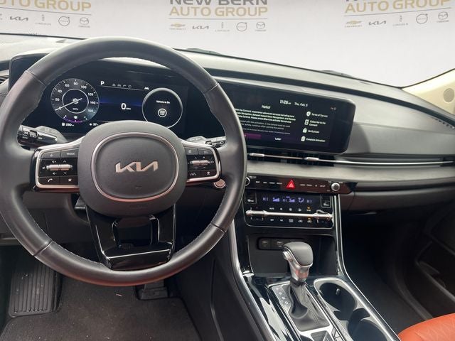 2024 Kia Carnival SX