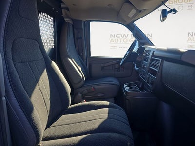 2025 Chevrolet Express 2500 Work Van Cargo