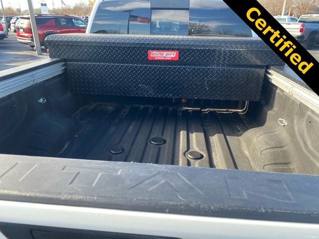 2024 Nissan Titan XD SV