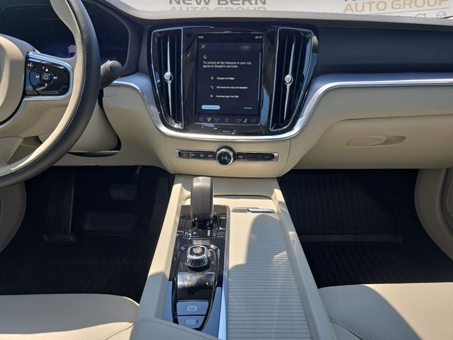 2025 Volvo S60 B5 Core