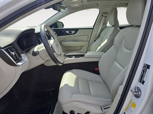 2024 Volvo S60 B5 Core Dark Theme