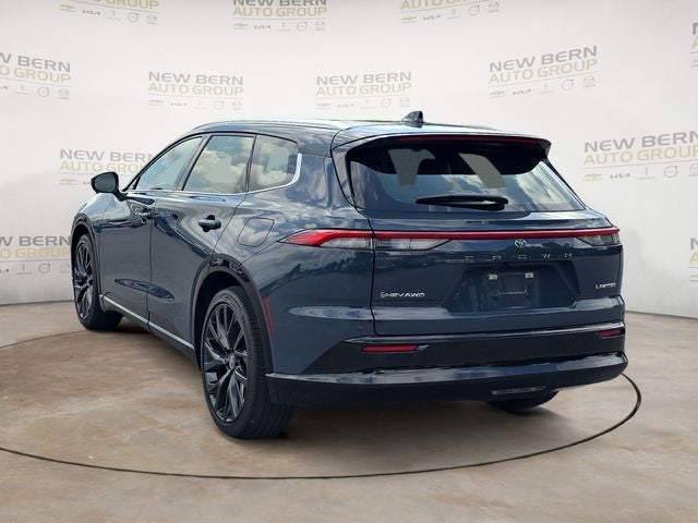2025 Toyota Crown Signia Limited