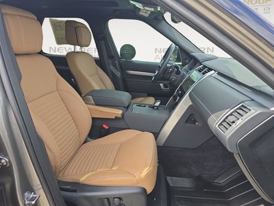 2024 Land Rover Discovery Dynamic SE