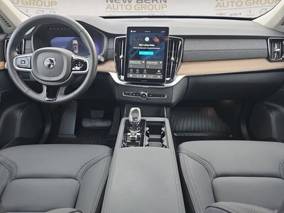 2025 Volvo XC90 B6 Core 2025.5