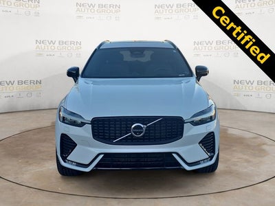 2022 Volvo XC60 B6 R-Design