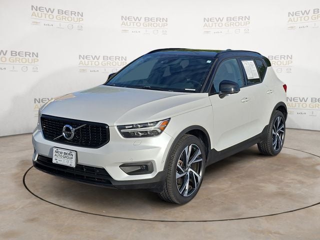 2021 Volvo XC40 R-Design