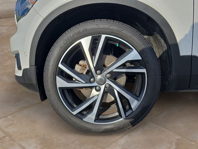 2021 Volvo XC40 R-Design