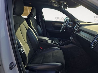 2021 Volvo XC40 R-Design