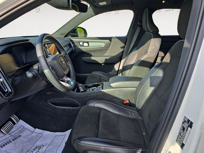 2021 Volvo XC40 R-Design