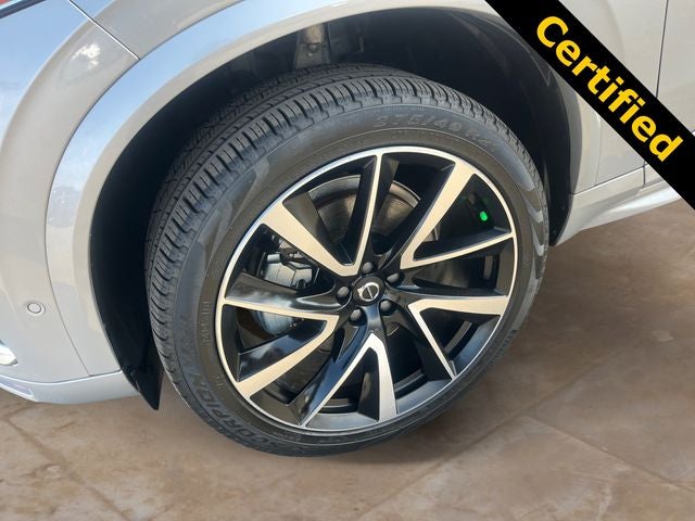 2024 Volvo XC90 B5 Plus