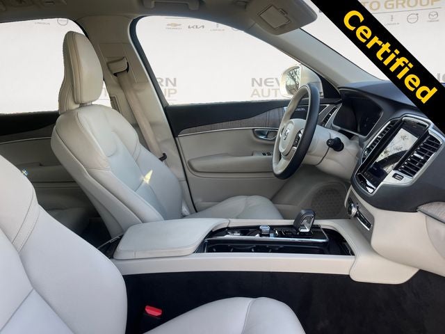 2024 Volvo XC90 B5 Plus