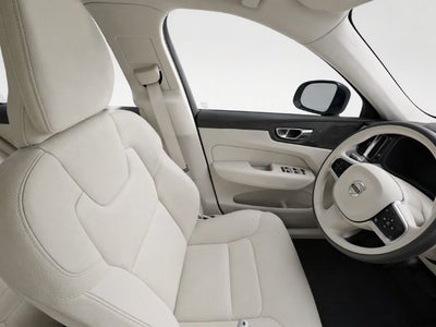 2024 Volvo XC60 B5 Plus Dark Theme