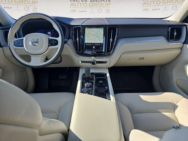 2024 Volvo XC60 B5 Plus Dark Theme