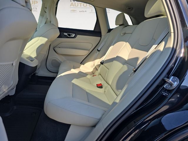 2024 Volvo XC60 B5 Plus Dark Theme