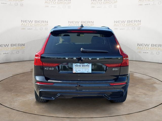 2024 Volvo XC60 B5 Plus Dark Theme