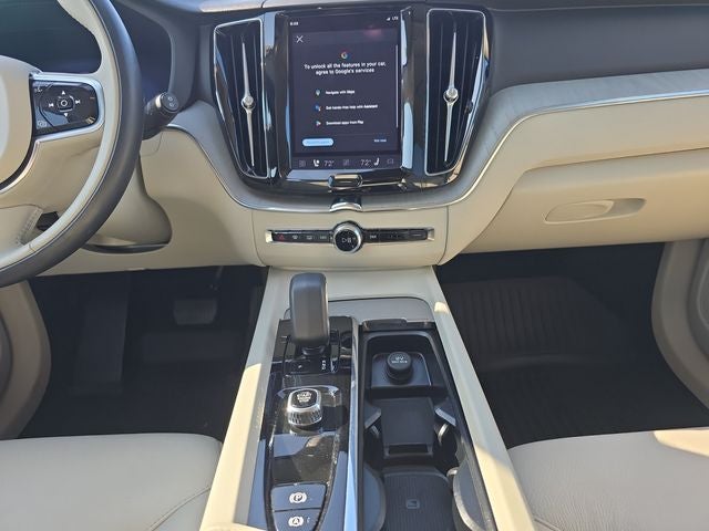 2024 Volvo XC60 B5 Plus Dark Theme