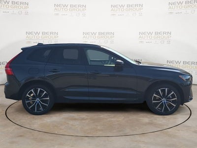 2024 Volvo XC60 B5 Plus Dark Theme