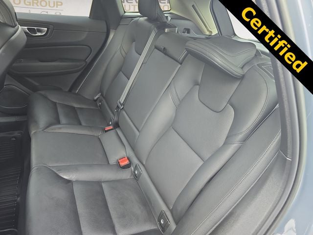 2023 Volvo XC60 B5 Plus Dark Theme