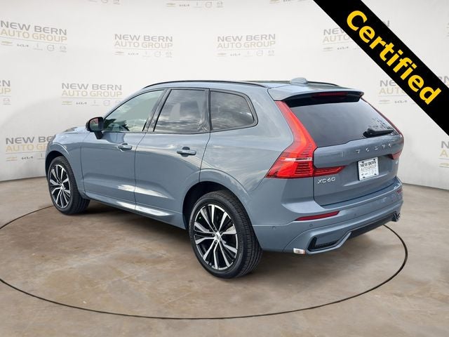 2023 Volvo XC60 B5 Plus Dark Theme