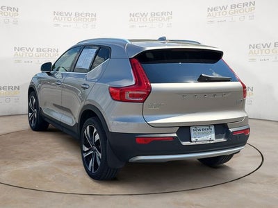 2024 Volvo XC40 B5 Plus Bright Theme