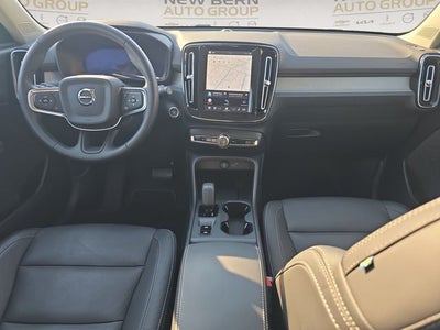 2025 Volvo XC40 B5 Core