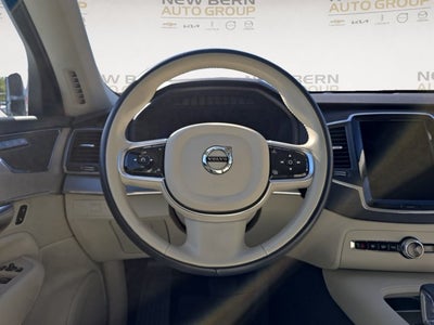 2025 Volvo XC90 B5 Core