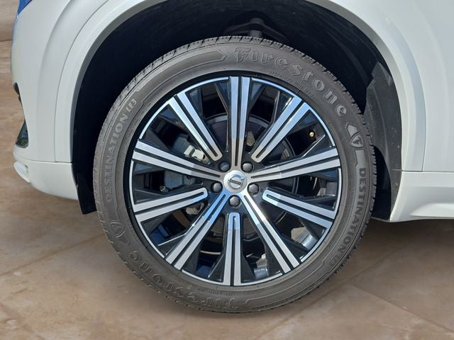 2025 Volvo XC90 B5 Core