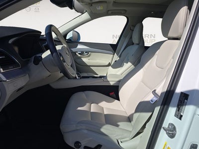2025 Volvo XC90 B5 Core