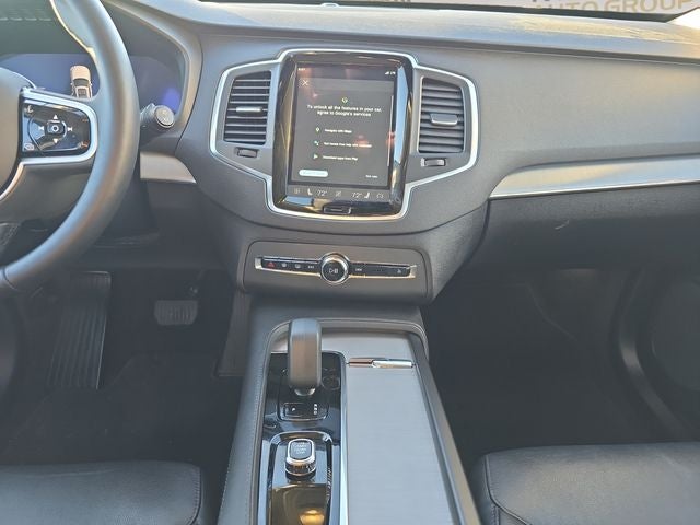 2025 Volvo XC90 B5 Core