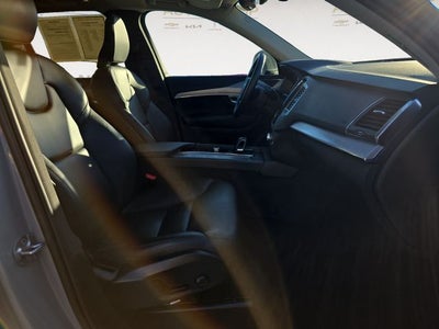 2025 Volvo XC90 B5 Core