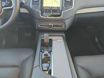 2025 Volvo XC90 B5 Core