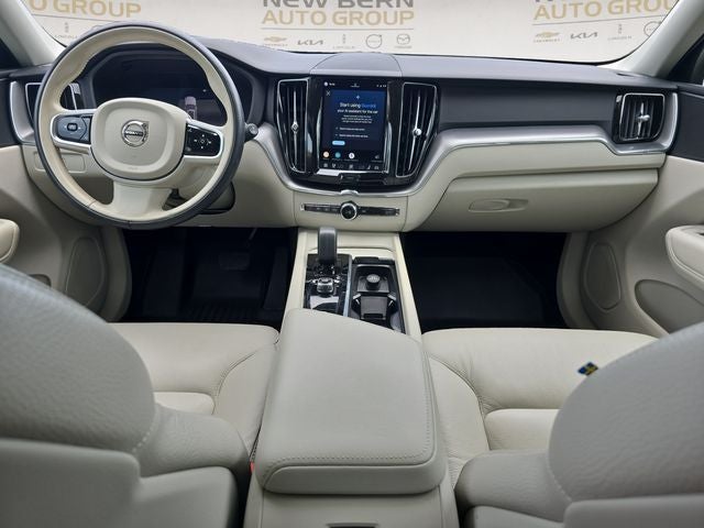 2025 Volvo XC60 B5 Core
