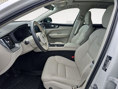 2025 Volvo XC60 B5 Core