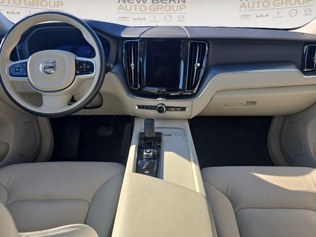 2025 Volvo XC60 B5 Core