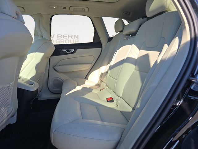 2025 Volvo XC60 B5 Core
